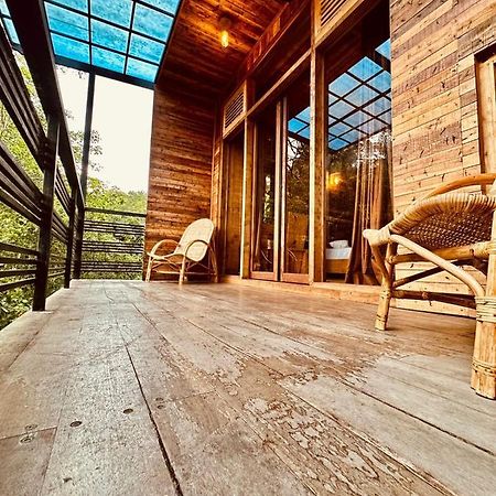 Winwood Ella Hotel Bagian luar foto