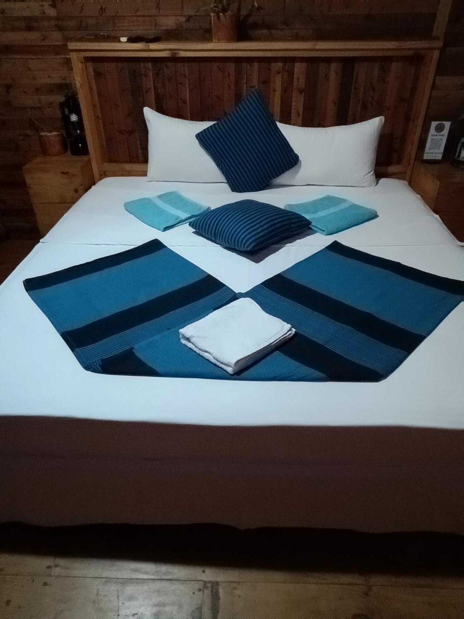 Winwood Ella Hotel Bagian luar foto