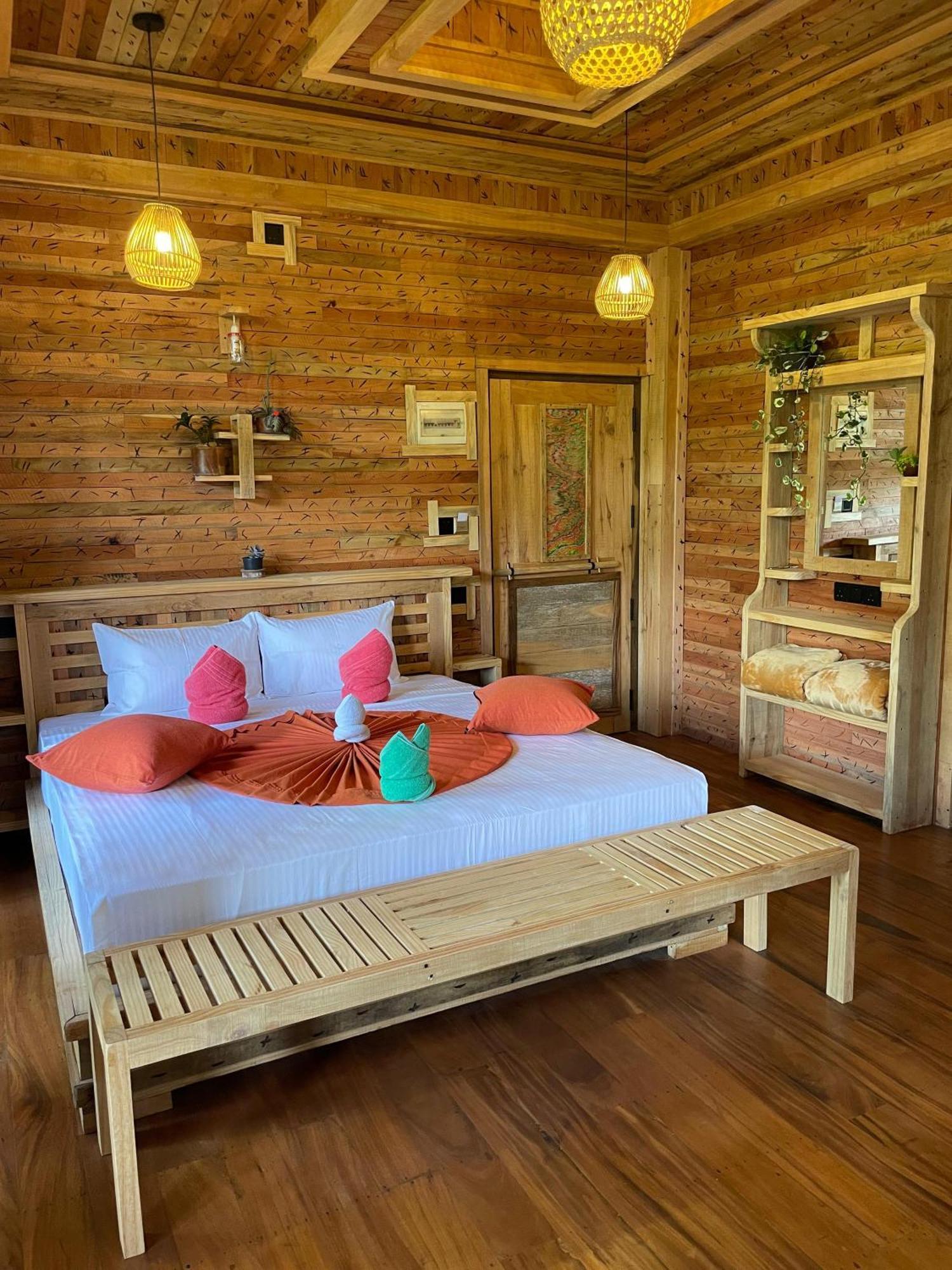 Winwood Ella Hotel Bagian luar foto