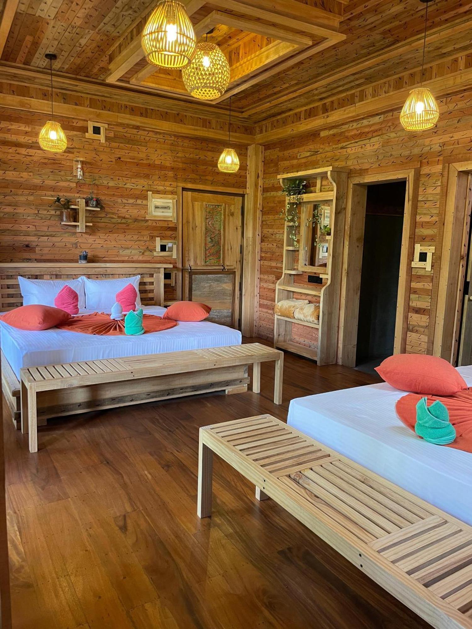 Winwood Ella Hotel Bagian luar foto