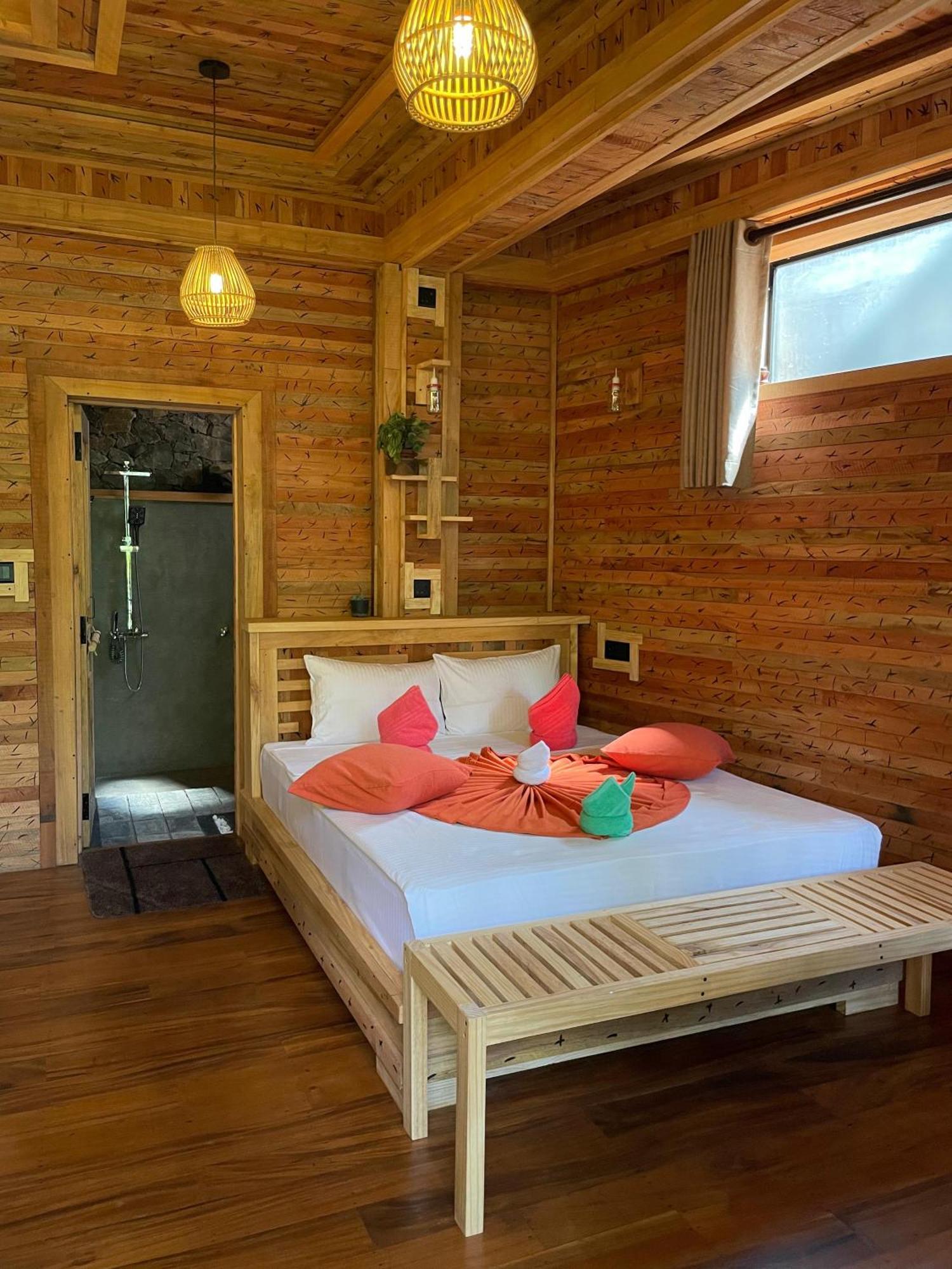 Winwood Ella Hotel Bagian luar foto