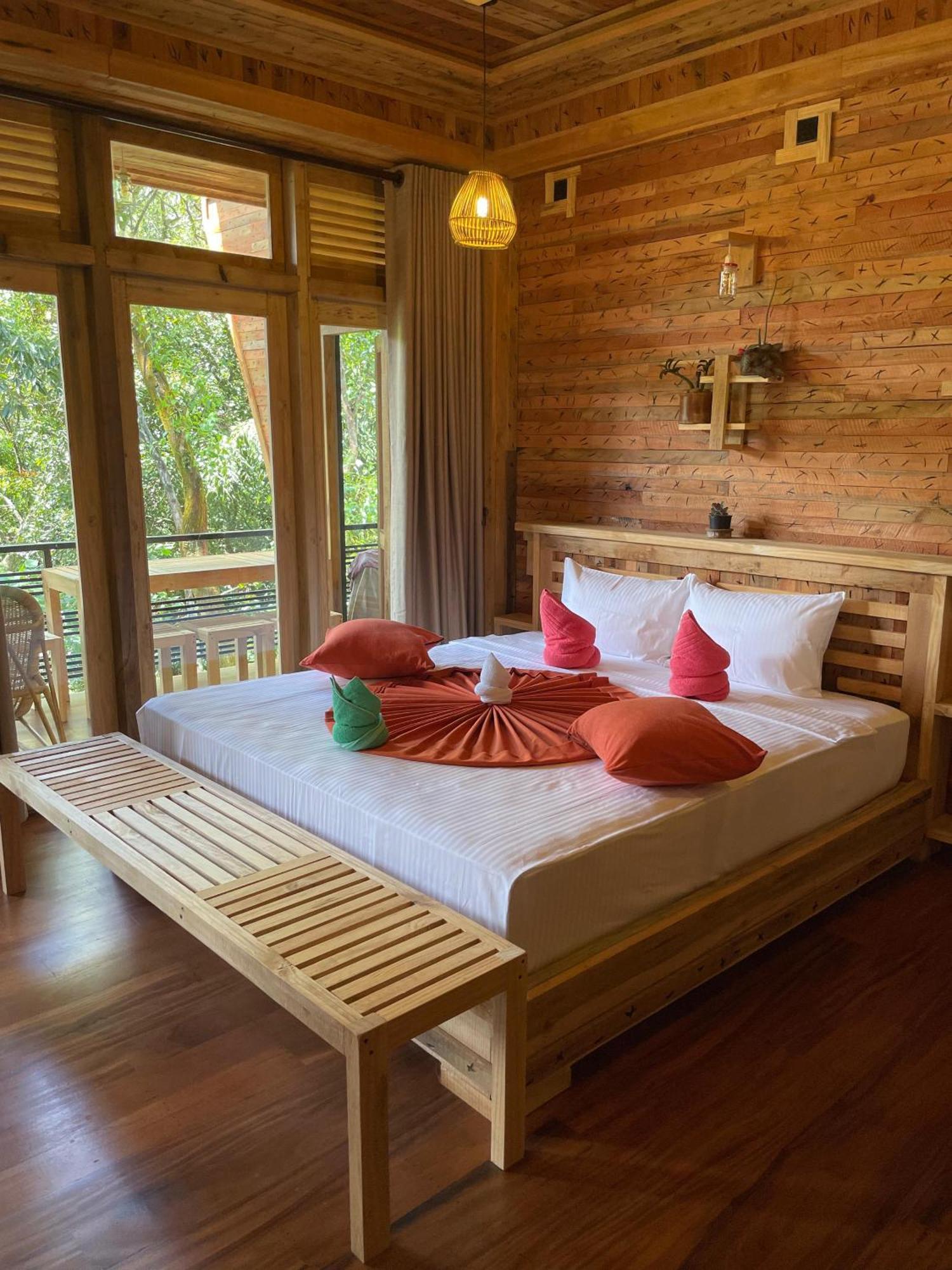Winwood Ella Hotel Bagian luar foto